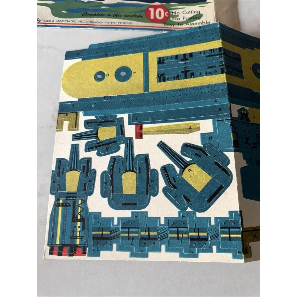 1944 WWII Reed & Associates Model Battleship 3D Paper Toy Unbuilt 10¢ Vintage